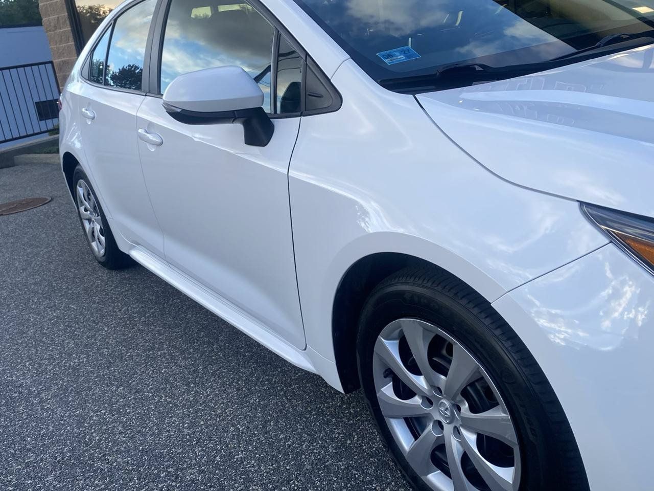 Used 2021 Toyota Corolla LE w/ Carpet Mat Package (TMS) FWD image 27