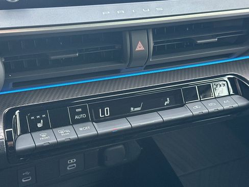 Used 2026 Toyota Prius XLE image 24