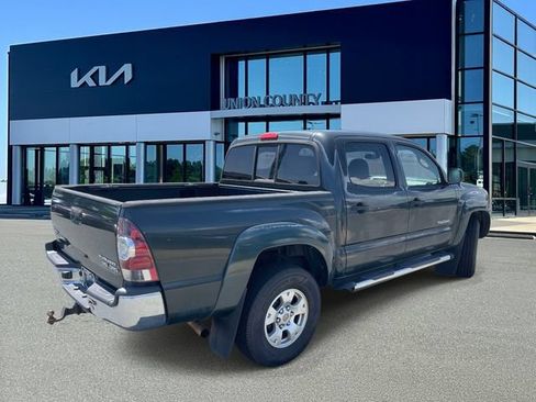 Used 2011 Toyota Tacoma PreRunner w/ SR5 Pkg #2 RWD image 6