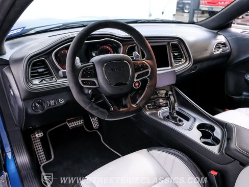Used 2022 Dodge Challenger SRT Hellcat image 4