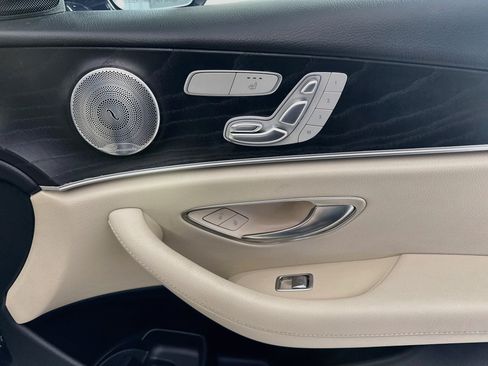 Used 2018 Mercedes-Benz E 300 w/ Premium 3 Package (Q03) image 31