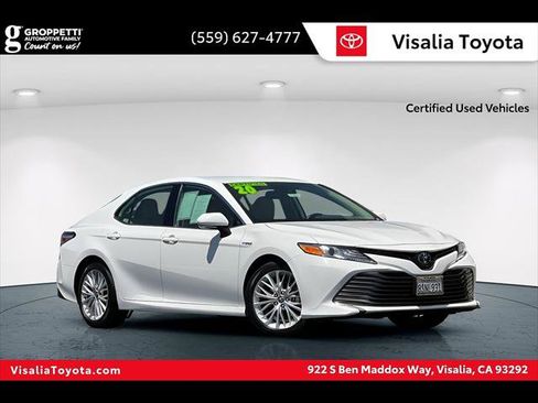 Certified 2020 Toyota Camry XLE FWD image 1