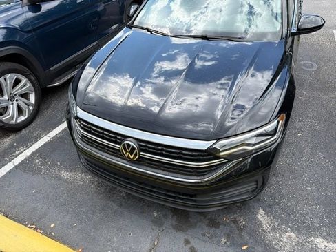 Used 2023 Volkswagen Jetta SE FWD image 14