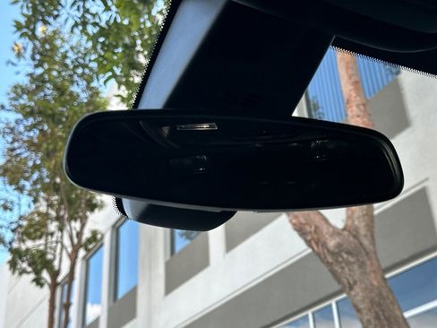 Used 2023 Chevrolet Traverse LT image 27