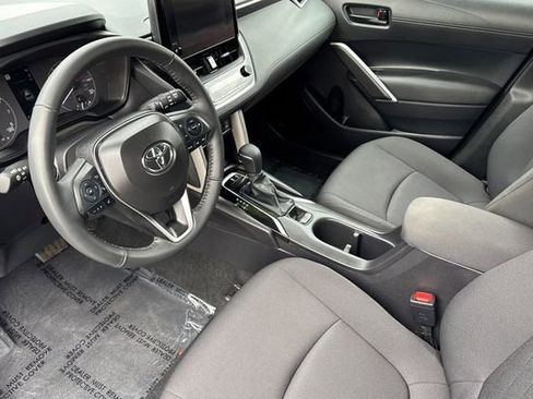 Certified 2025 Toyota Corolla Cross LE image 12