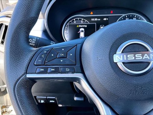 Used 2024 Nissan Versa SV w/ Trunk Package image 24