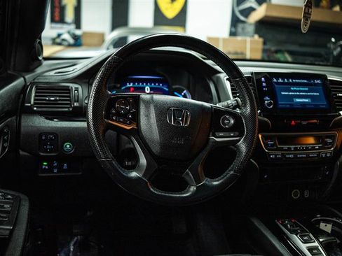 Used 2020 Honda Passport Touring image 17