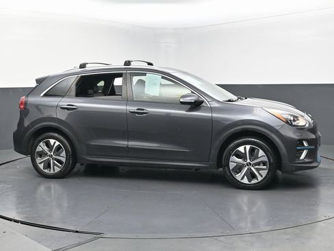 Used 2020 Kia Niro EX image 6