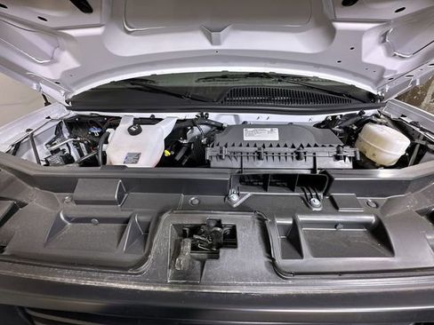 New 2025 GMC Savana 3500 w/ Driver Convenience Package image 27