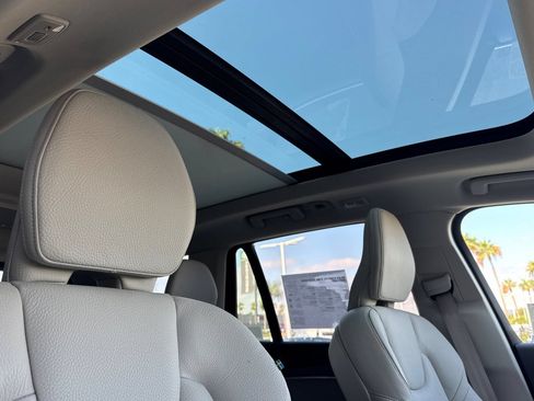Used 2024 Volvo XC90 T8 Plus AWD/4WD image 19