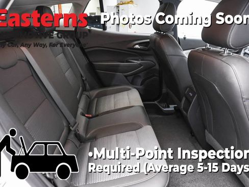 Used 2025 Chevrolet Trax LT FWD image 22