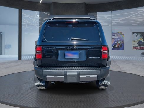 Used 2024 Toyota Land Cruiser image 5