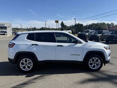 New 2025 Jeep Compass Sport image 2