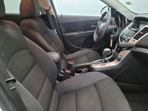 Used 2016 Chevrolet Cruze LT image 21
