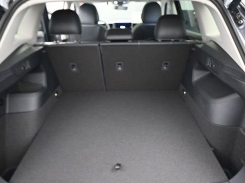 New 2026 Volkswagen Tiguan SE image 12