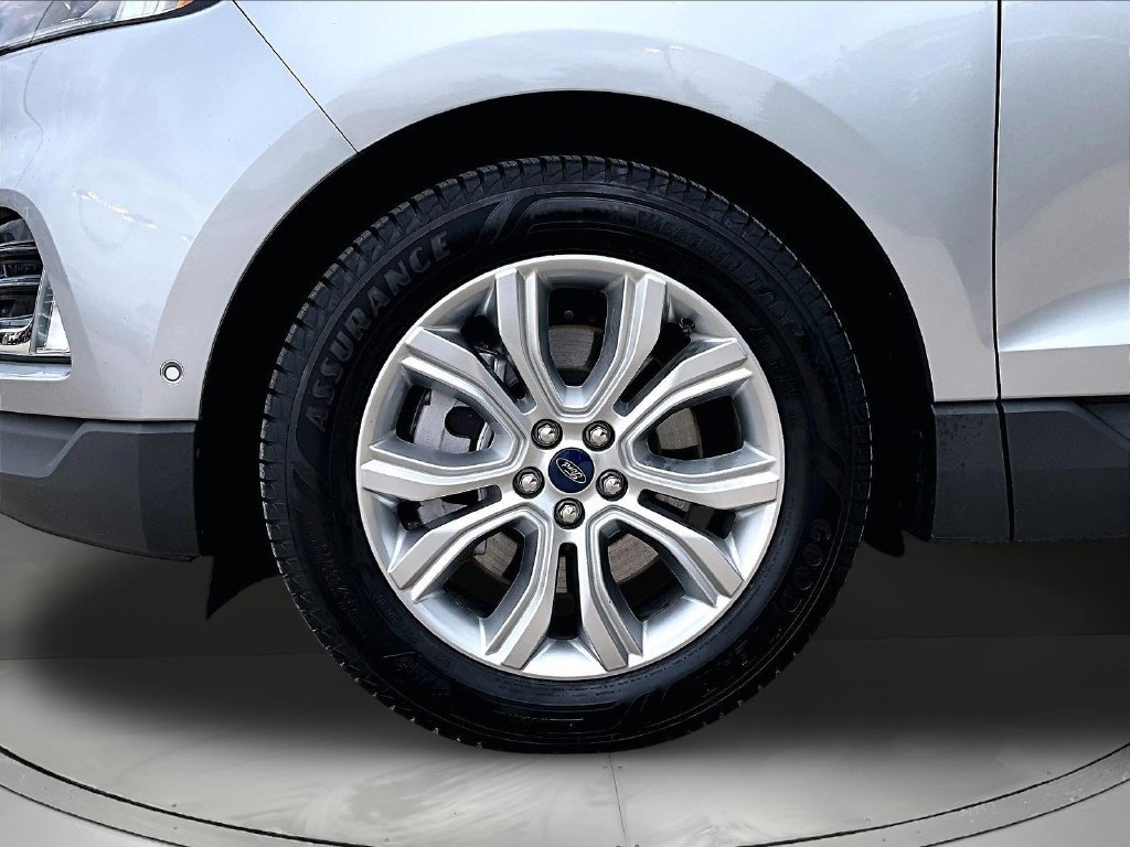 Used 2021 Ford Edge Titanium w/ Equipment Group 301A AWD/4WD image 37