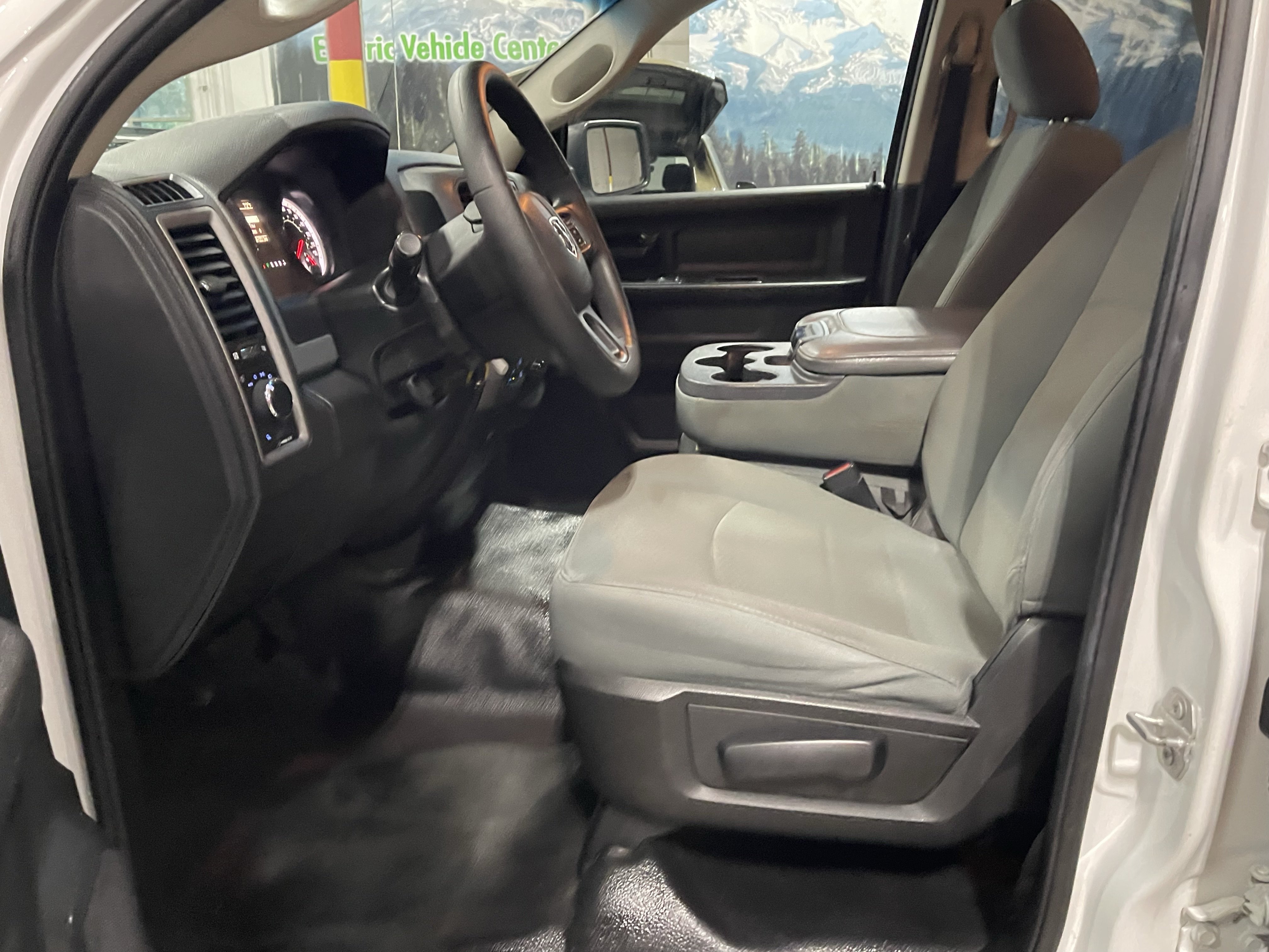 Used 2018 RAM 1500 Tradesman w/ Popular Equipment Group AWD/4WD image 11