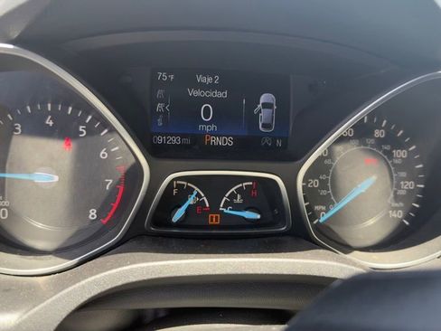 Used 2017 Ford Escape SE w/ Equipment Group 201A FWD image 8