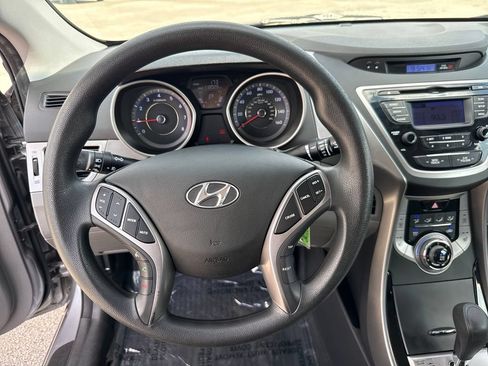 Used 2013 Hyundai Elantra FWD image 14