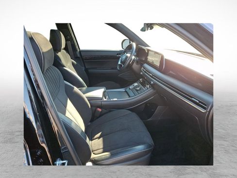 Used 2024 Hyundai Palisade Calligraphy image 10