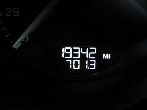 Used 2022 Porsche Macan image 22