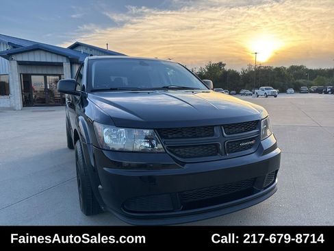 Used 2019 Dodge Journey SE image 28