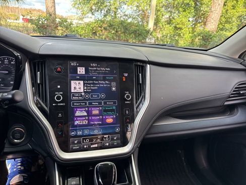 Used 2022 Subaru Outback Premium image 38