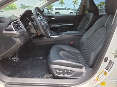 Used 2018 Toyota Camry SE FWD image 27