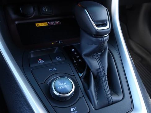 Used 2025 Toyota RAV4 Limited w/ Advanced Technology Package image 9