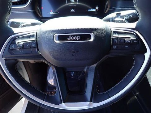 Used 2023 Jeep Grand Cherokee L Laredo AWD/4WD image 17