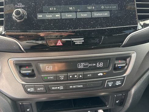 Used 2023 Honda Passport EX-L image 3