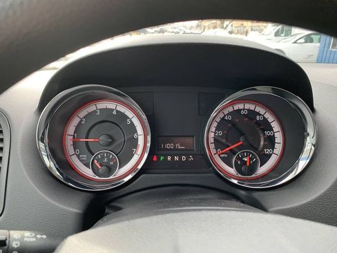 Used 2019 Dodge Grand Caravan SE w/ UConnect Hands-Free Group FWD image 14
