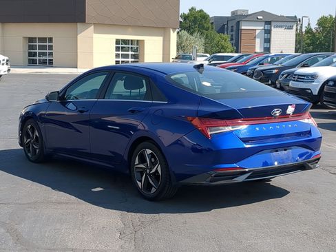 Used 2022 Hyundai Elantra SEL w/ Convenience + Premium Package FWD image 8