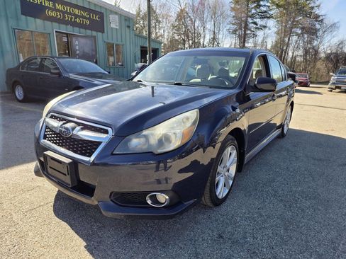 Used 2013 Subaru Legacy 2.5i Premium w/ All-Weather Pkg + Moonroof AWD/4WD image 4