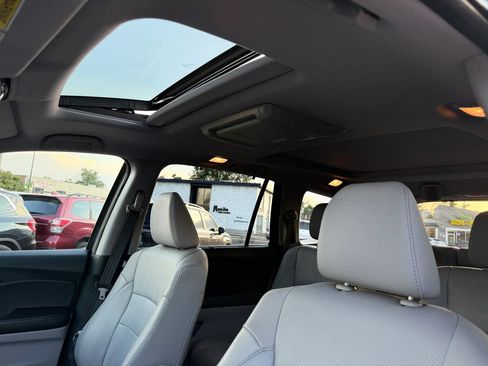 Used 2017 Honda Pilot Elite image 13