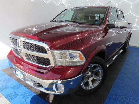 Used 2016 RAM 1500 Laramie w/ Convenience Group AWD/4WD image 4