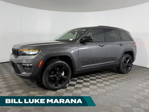 Used 2023 Jeep Grand Cherokee Limited w/ Black Appearance Package RWD image 1