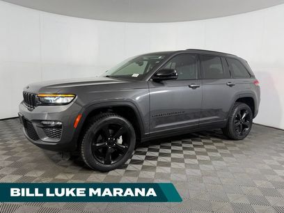 Used 2023 Jeep Grand Cherokee Limited w/ Black Appearance Package