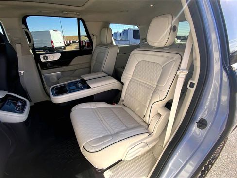 Used 2019 Lincoln Navigator Black Label w/ Cargo Package image 20