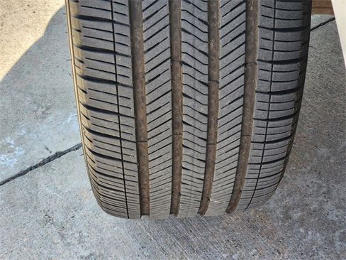 Used 2022 RAM 1500 Limited image 11