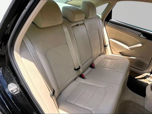 Used 2015 Volkswagen Passat 1.8T Limited Edition FWD image 15
