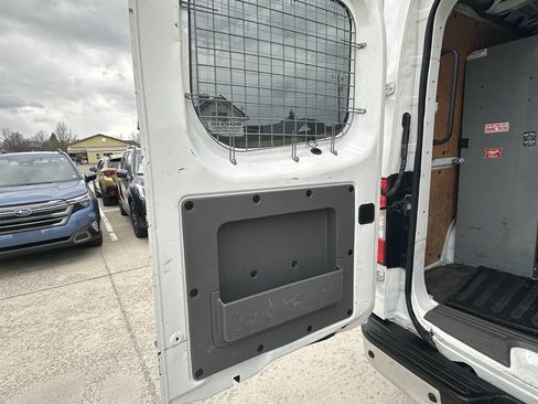 Used 2019 Nissan NV 3500 SL w/ Navigation Package RWD image 18