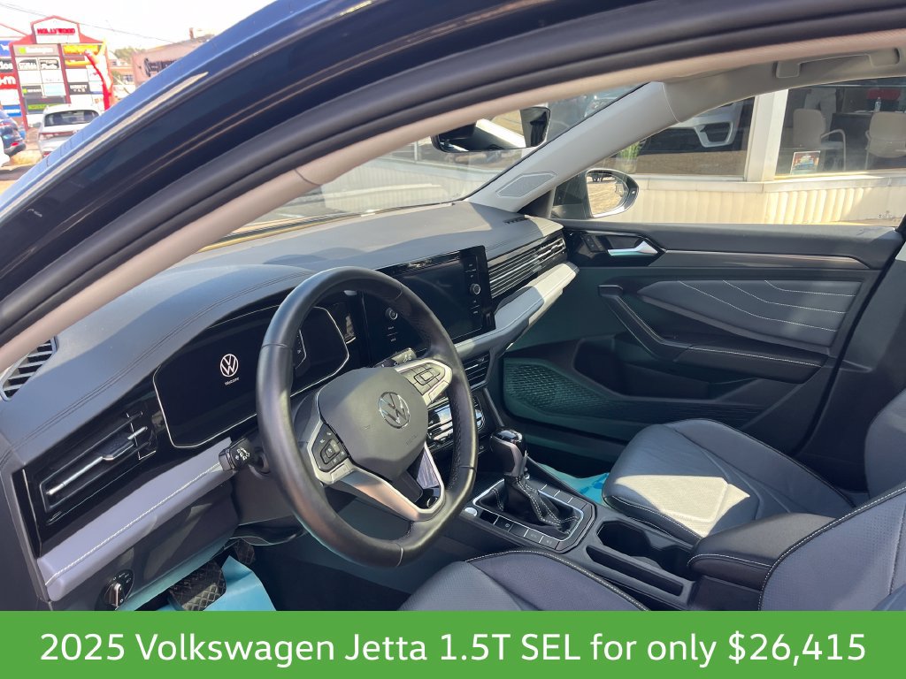Used 2025 Volkswagen Jetta SEL FWD image 18