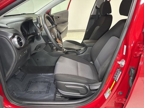 Used 2019 Hyundai Kona SE image 9