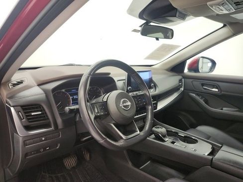 Used 2023 Nissan Rogue SV w/ SV Premium B Package image 12