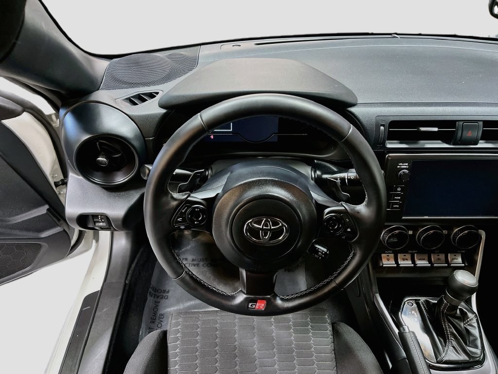 Used 2025 Toyota GR86 w/ ALL Weather Mat Package (TMS) RWD image 20