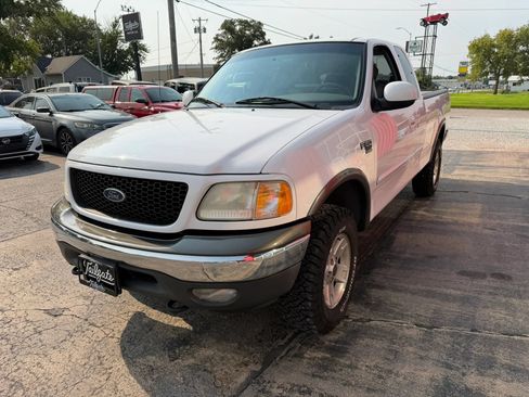 Used 2003 Ford F150 XLT AWD/4WD image 4