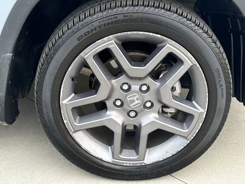 Used 2023 Honda Passport EX-L image 11