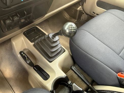Used 2003 Jeep Wrangler X AWD/4WD image 22