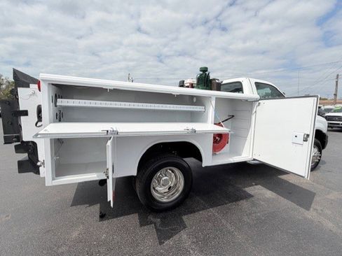 Used 2006 Ford F350 XL image 12